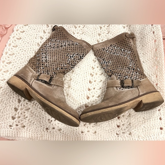 Very beautiful Italian summer boots ! Made with very soft leather 🔥 - Picture 2 of 13